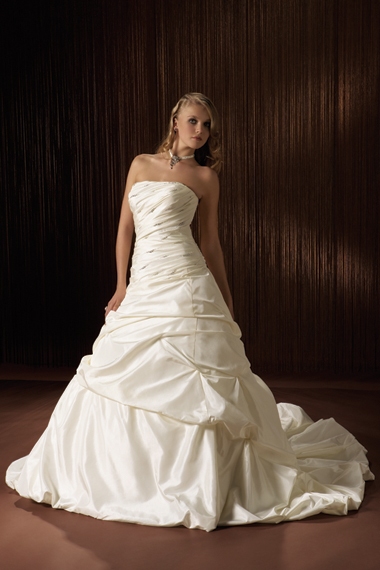 Simple Bridal Gown / Wedding Dress BO116 - Click Image to Close